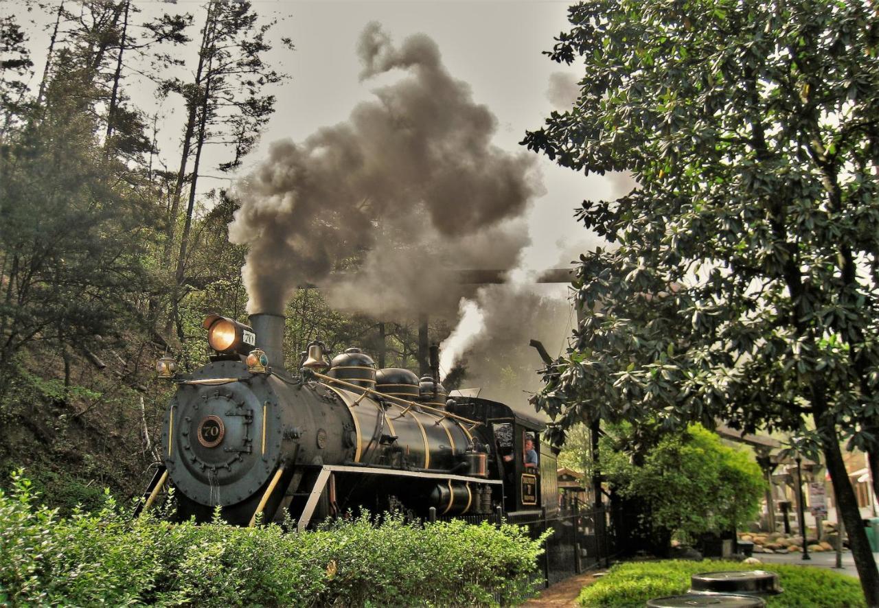 A Happy Cottage- Get 951 Worth Of Free Area Attraction Tickets For Each Paid Day! Pigeon Forge Eksteriør billede